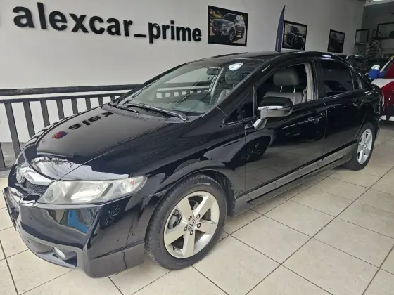 HONDA CIVIC 1.8 LXS 16V FLEX 4P AUTOMÁTICO HONDA CIVIC 1.8 LXS 16V FLEX 4P AUTOMÁTICO