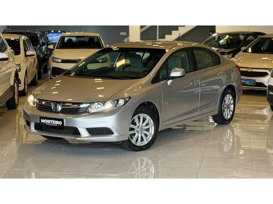 HONDA CIVIC 1.8 LXS 16V FLEX 4P MANUAL