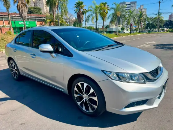 HONDA CIVIC 2.0 LXR 16V FLEX 4P AUTOMÁTICO HONDA CIVIC 2.0 LXR 16V FLEX 4P AUTOMÁTICO