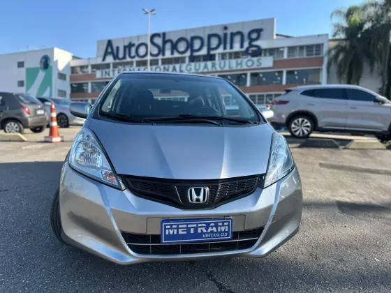 HONDA FIT 1.4 DX 16V FLEX 4P MANUAL HONDA FIT 1.4 DX 16V FLEX 4P MANUAL