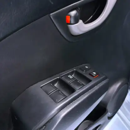 HONDA-FIT-2009