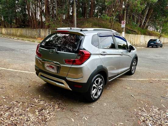 HONDA-WR-V-2017
