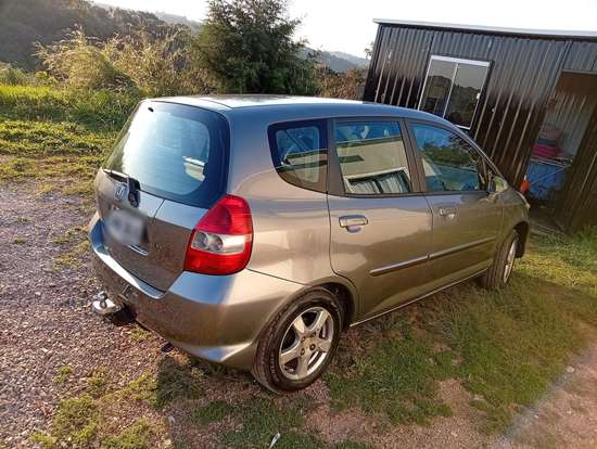HONDA-FIT-2006
