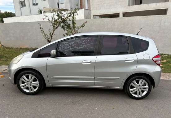 HONDA-FIT-2009