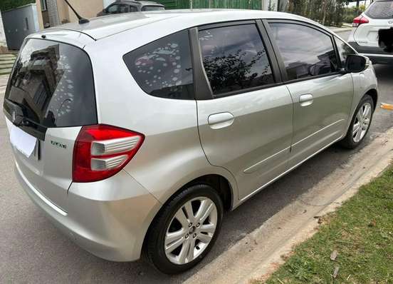 HONDA-FIT-2009