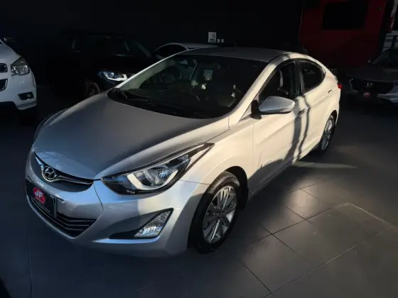 HYUNDAI ELANTRA 2.0 GLS 16V FLEX 4P AUTOMÁTICO HYUNDAI ELANTRA 2.0 GLS 16V FLEX 4P AUTOMÁTICO