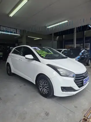 HYUNDAI HB20 1.0 COMFORT 12V FLEX 4P MANUAL HYUNDAI HB20 1.0 COMFORT 12V FLEX 4P MANUAL