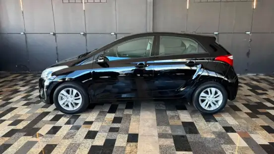 HYUNDAI-HB20-1.6 PREMIUM 16V FLEX 4P MANUAL HYUNDAI-HB20-2013