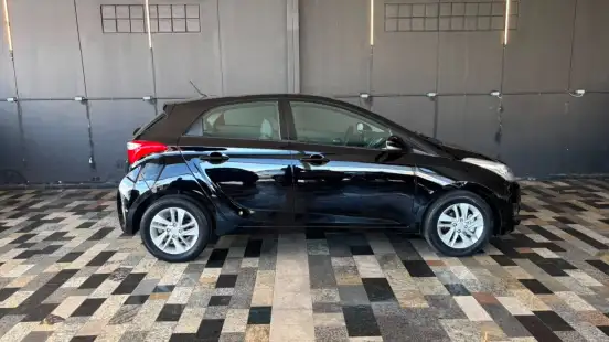 HYUNDAI-HB20-1.6 PREMIUM 16V FLEX 4P MANUAL HYUNDAI-HB20-2013