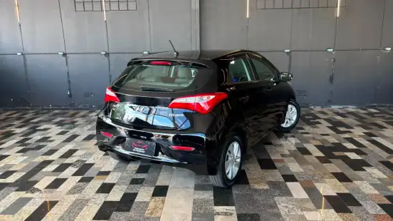 HYUNDAI-HB20-2013