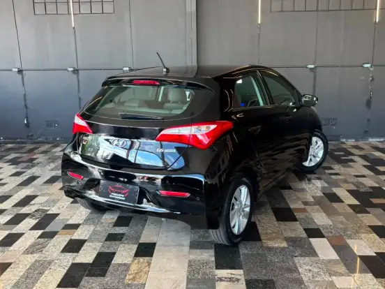 HYUNDAI-HB20-1.6 PREMIUM 16V FLEX 4P MANUAL HYUNDAI-HB20-2013