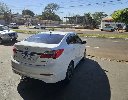HYUNDAI-HB20S-2016