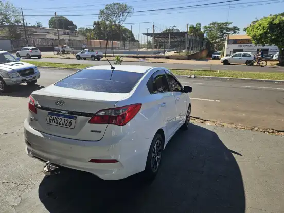 HYUNDAI-HB20S-1.6 COMFORT STYLE 16V FLEX 4P AUTOMÁTICO HYUNDAI-HB20S-2016