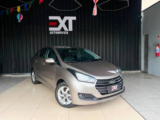 HYUNDAI HB20S 1.6 COMFORT PLUS 16V FLEX 4P AUTOMÁTICO