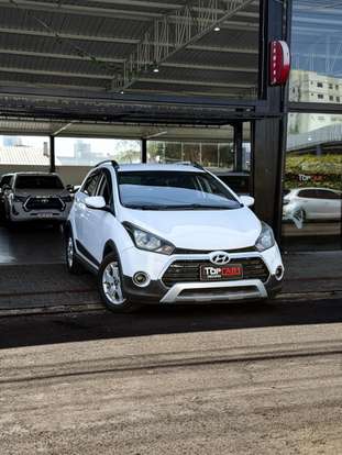 HYUNDAI-HB20X-1.6 16V STYLE FLEX 4P MANUAL HYUNDAI-HB20X-2014