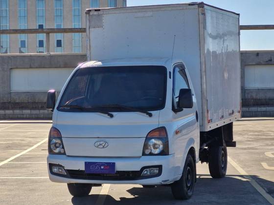 HYUNDAI HR 2.5 LONGO SEM CAÇAMBA 4X2 16V 130CV TURBO INTERCOOLER DIESEL 2P MANUAL