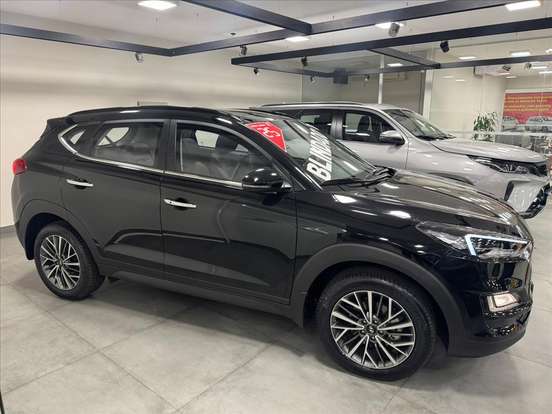 HYUNDAI-TUCSON-2024