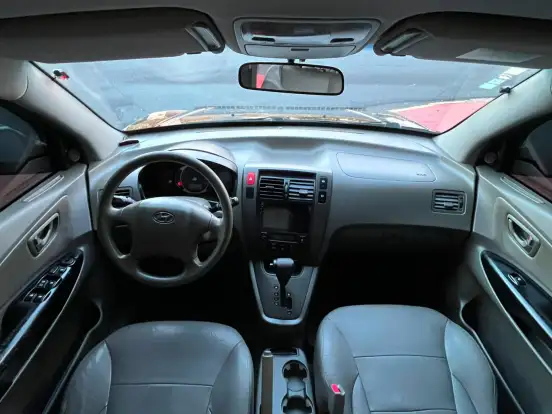 HYUNDAI-TUCSON-2.0 MPFI GLS 16V 143CV 2WD FLEX 4P AUTOMÁTICO HYUNDAI-TUCSON-2014