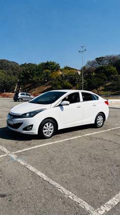 HYUNDAI HB20S 1.6 COMFORT STYLE 16V FLEX 4P MANUAL
