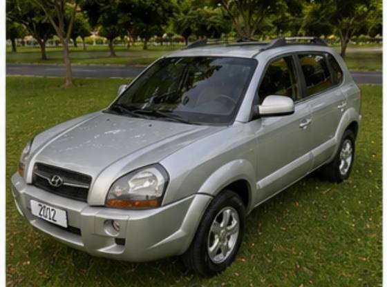 HYUNDAI TUCSON 2.0 MPFI GLS 16V 143CV 2WD GASOLINA 4P AUTOMÁTICO