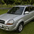 HYUNDAI TUCSON 2.0 MPFI GLS 16V 143CV 2WD GASOLINA 4P AUTOMÁTICO HYUNDAI TUCSON 2.0 MPFI GLS 16V 143CV 2WD GASOLINA 4P AUTOMÁTICO