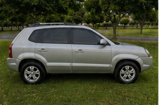 HYUNDAI-TUCSON-2011