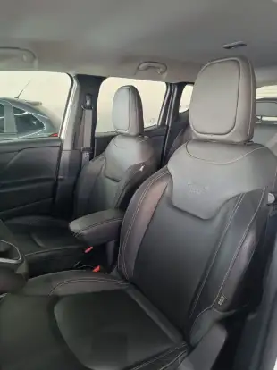 JEEP-RENEGADE-2025