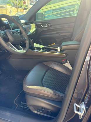 JEEP-COMMANDER-2023