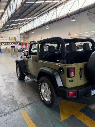 JEEP-WRANGLER-2012
