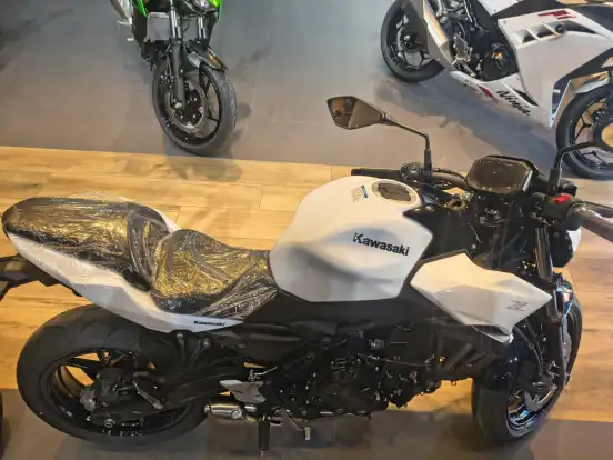 KAWASAKI-Z650 ABS-2026