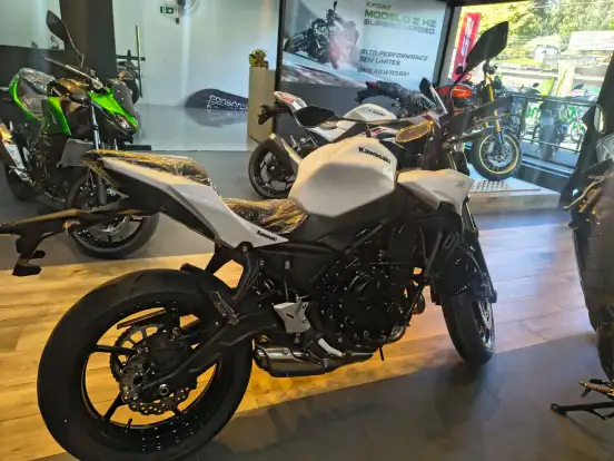 KAWASAKI-Z650 ABS KAWASAKI-Z650 ABS-2026