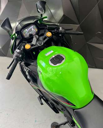 KAWASAKI-NINJA ZX-4R-2024