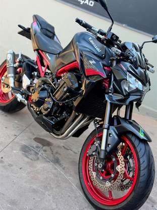 KAWASAKI-Z900-2021