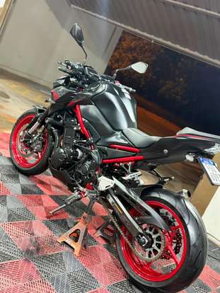 KAWASAKI-Z900-2021