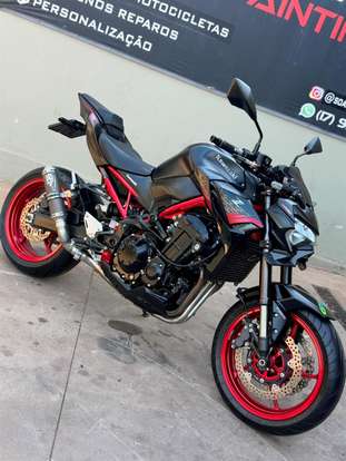 KAWASAKI-Z900-2021
