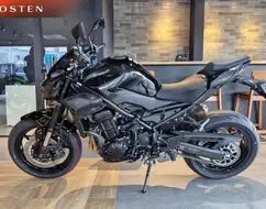 KAWASAKI Z900 KAWASAKI Z900