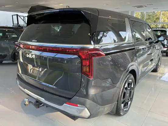 KIA-CARNIVAL-2024