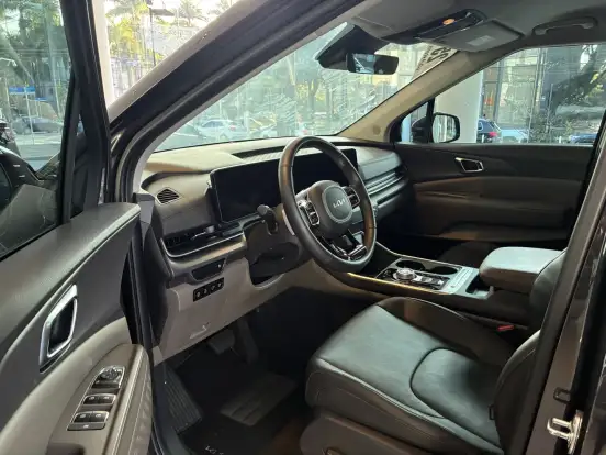 KIA-CARNIVAL-2024
