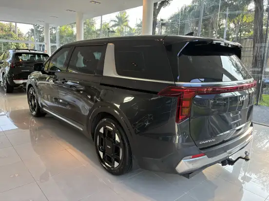 KIA-CARNIVAL-2024