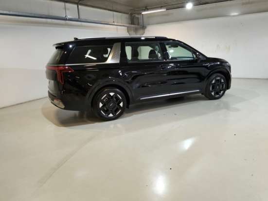 KIA-CARNIVAL-2024
