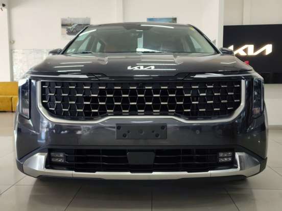 KIA-CARNIVAL-2024