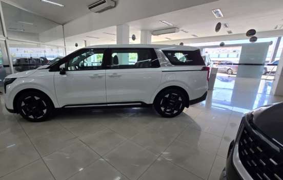 KIA-CARNIVAL-2024