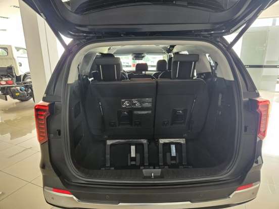 KIA-CARNIVAL-2024