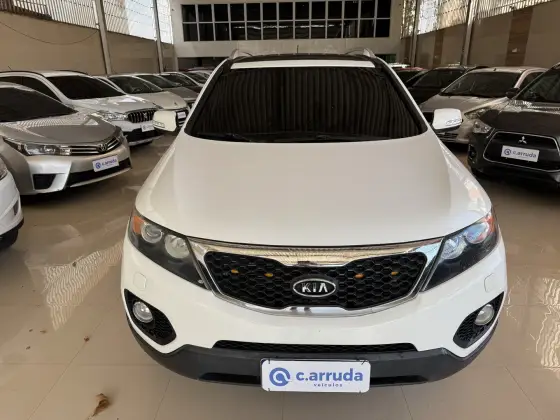 KIA SORENTO 3.5 V6 GASOLINA EX 7L 4WD AUTOMÁTICO KIA SORENTO 3.5 V6 GASOLINA EX 7L 4WD AUTOMÁTICO