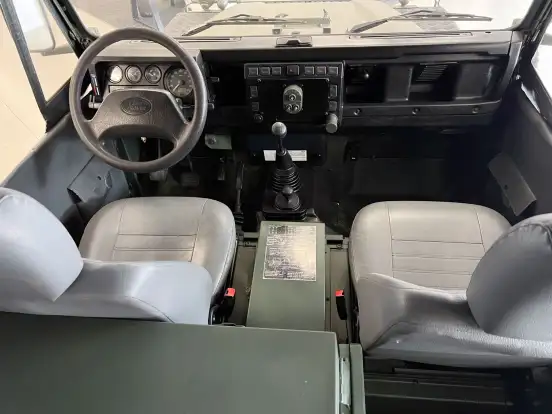 LAND ROVER-DEFENDER-2004