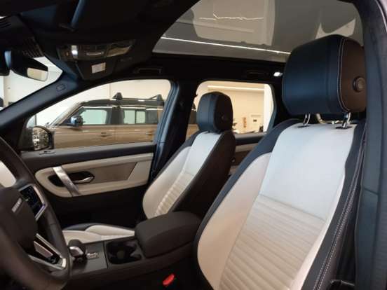 LAND ROVER-DISCOVERY SPORT-2024
