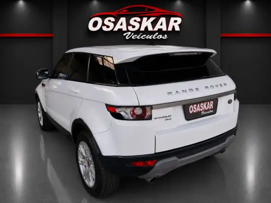 LAND ROVER-RANGE ROVER EVOQUE-2.0 PURE 4WD 16V GASOLINA 4P AUTOMÁTICO LAND ROVER-RANGE ROVER EVOQUE-2013
