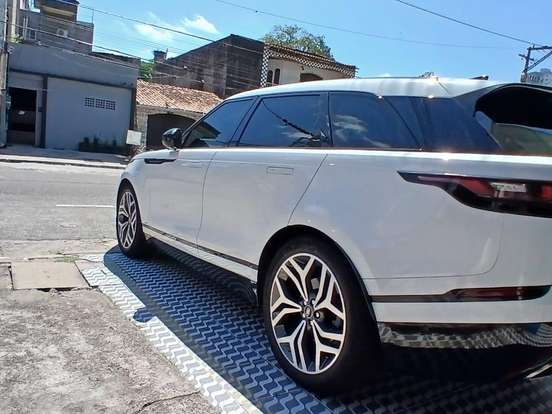 LAND ROVER-RANGE ROVER VELAR-2.0 P300 GASOLINA R-DYNAMIC SE AUTOMÁTICO LAND ROVER-RANGE ROVER VELAR-2020