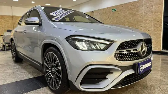 MERCEDES-BENZ-GLA 200-2024