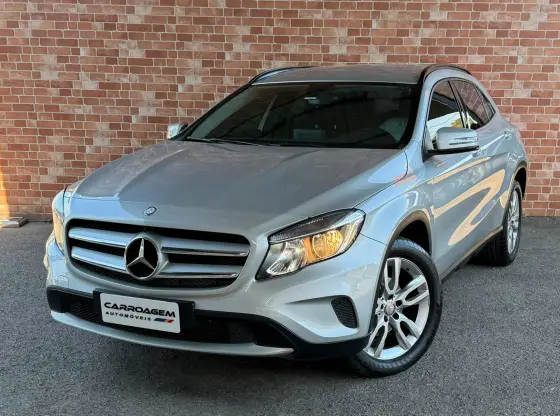 MERCEDES-BENZ GLA 200 1.6 CGI STYLE 16V TURBO FLEX 4P AUTOMÁTICO